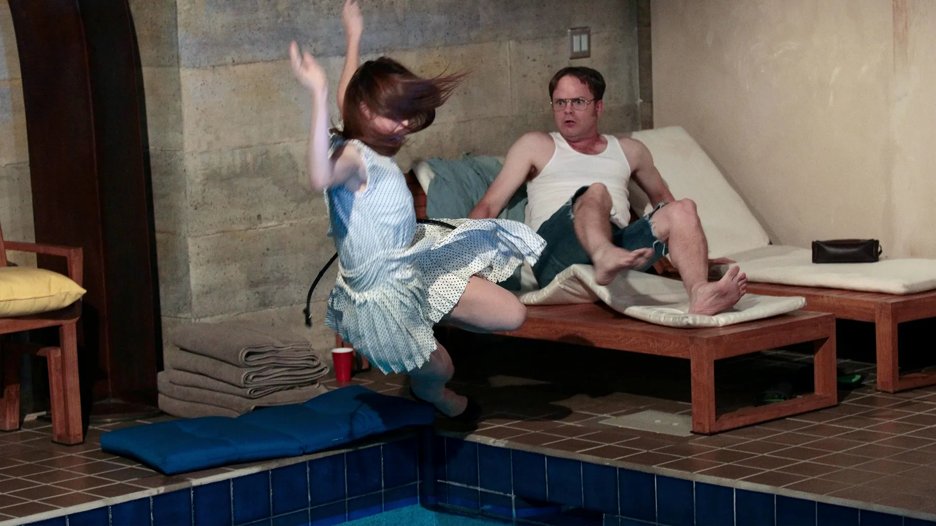 thumbnail - S8:E12 Pool Party