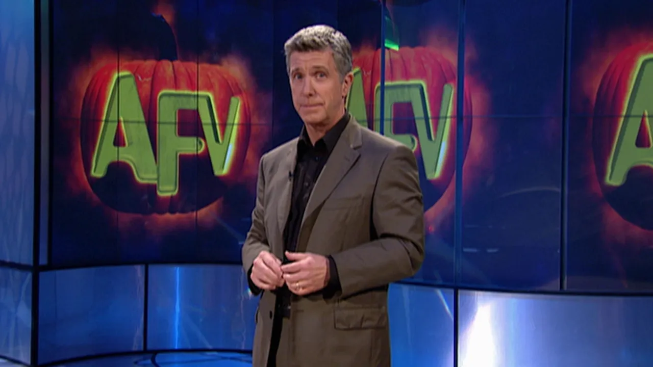 thumbnail - S18:E4 Halloween, Instant Karma, and Scared Stupid