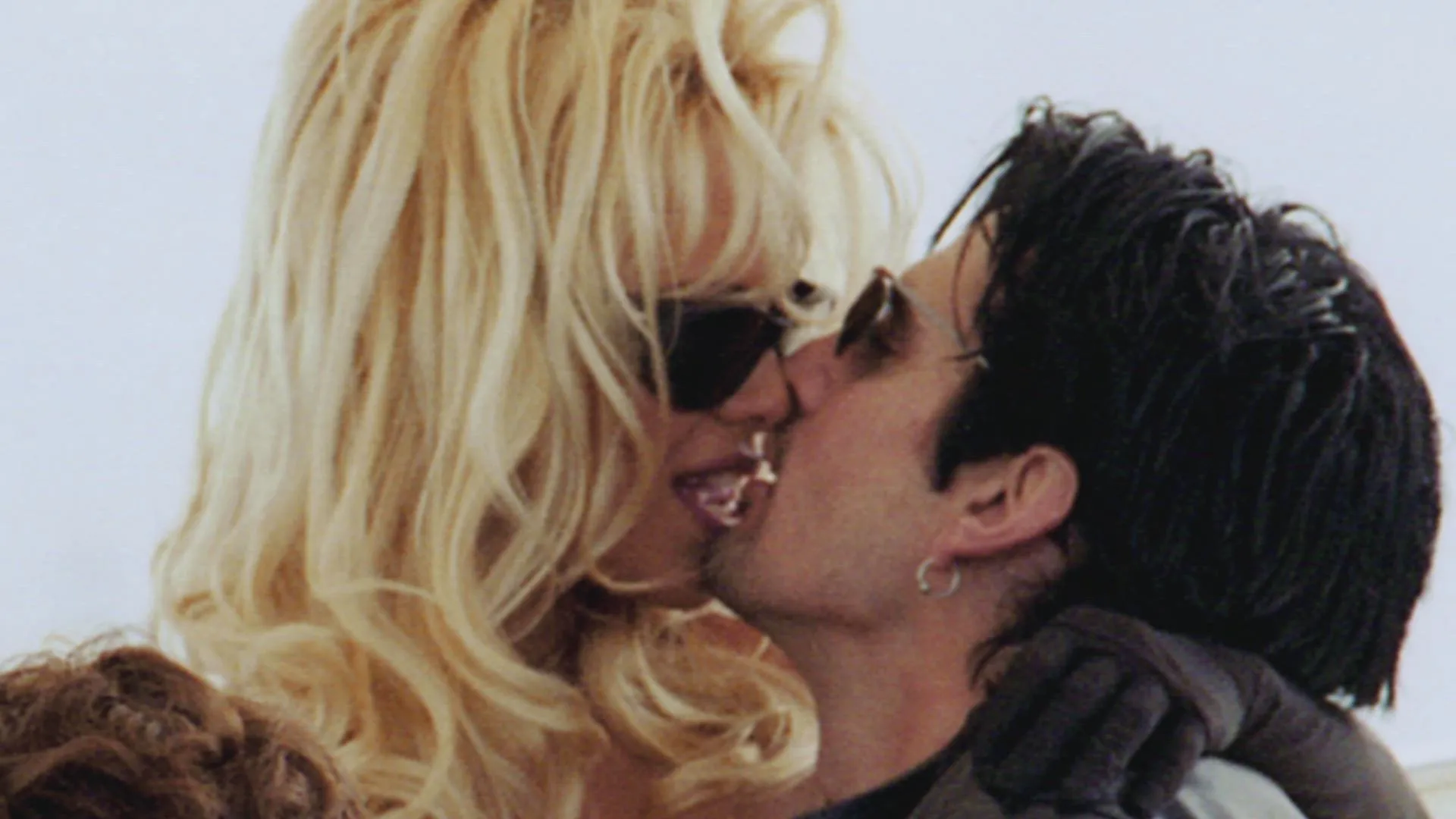 thumbnail - S1:E2 Pam and Tommy