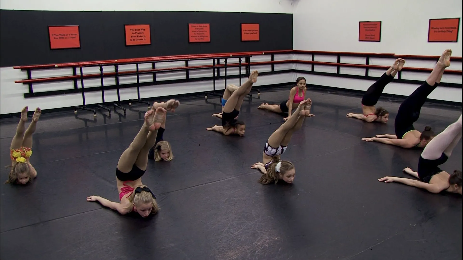 thumbnail - S1:E3 Cheerleader Blues