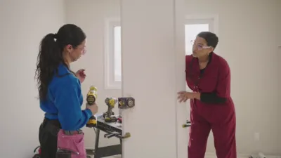 thumbnail - S1:E8 Grand Central Bathroom