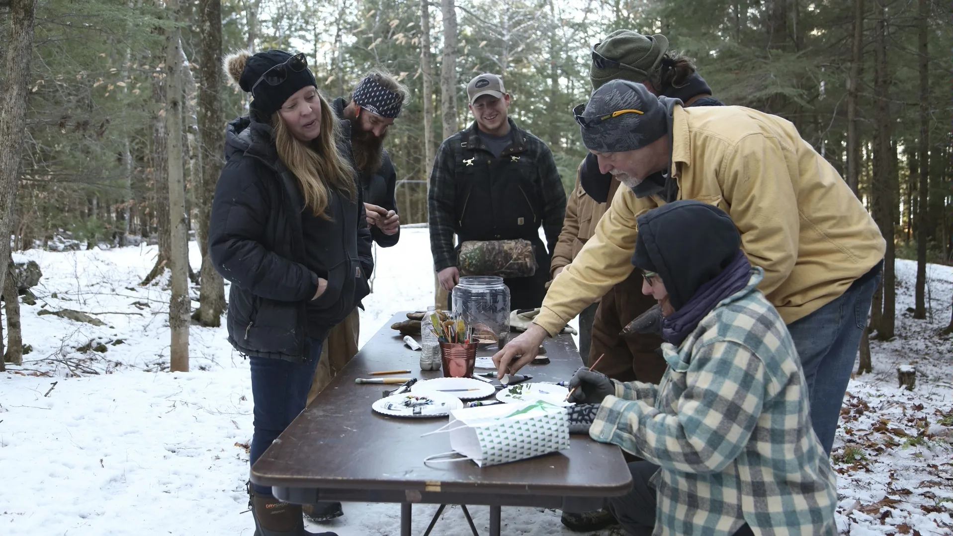 thumbnail - S6:E8 It Takes a Village of People