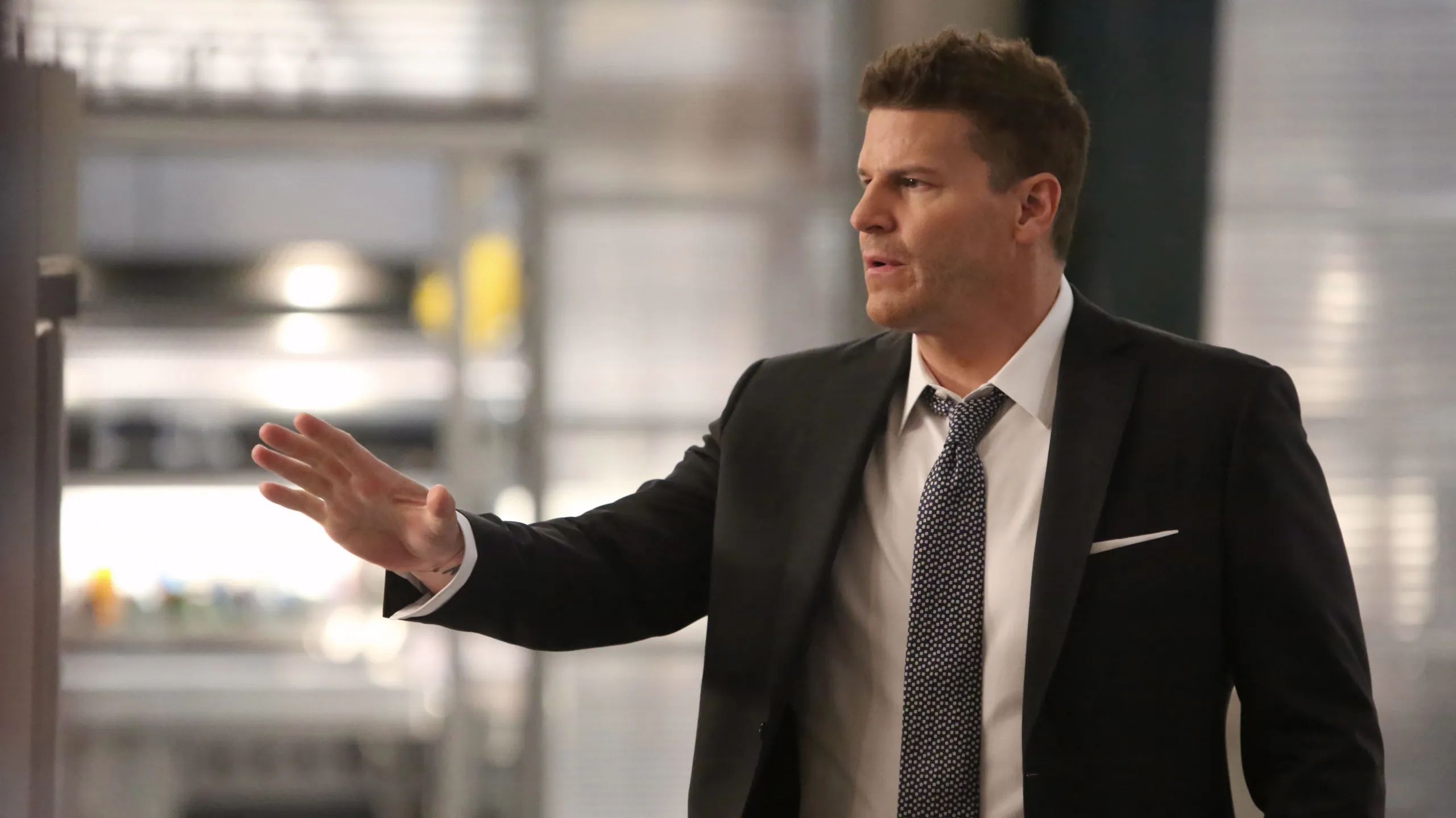 thumbnail - S12:E11 The Day in the Life