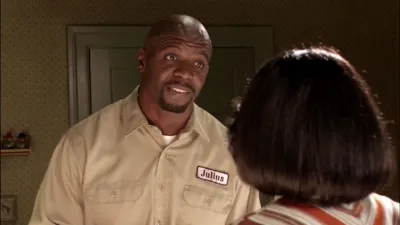 thumbnail - S1:E13 Everybody Hates Picture day