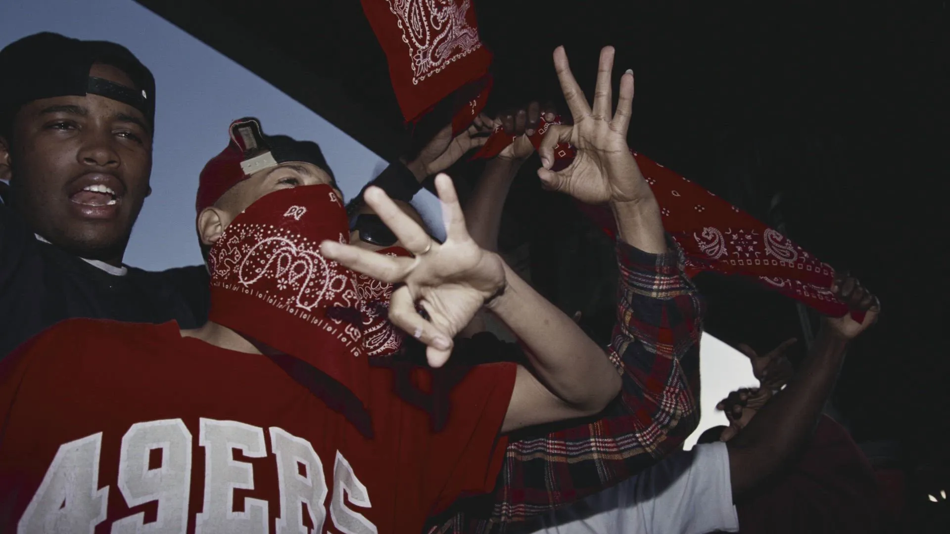 thumbnail - S1:E10 The Bloods