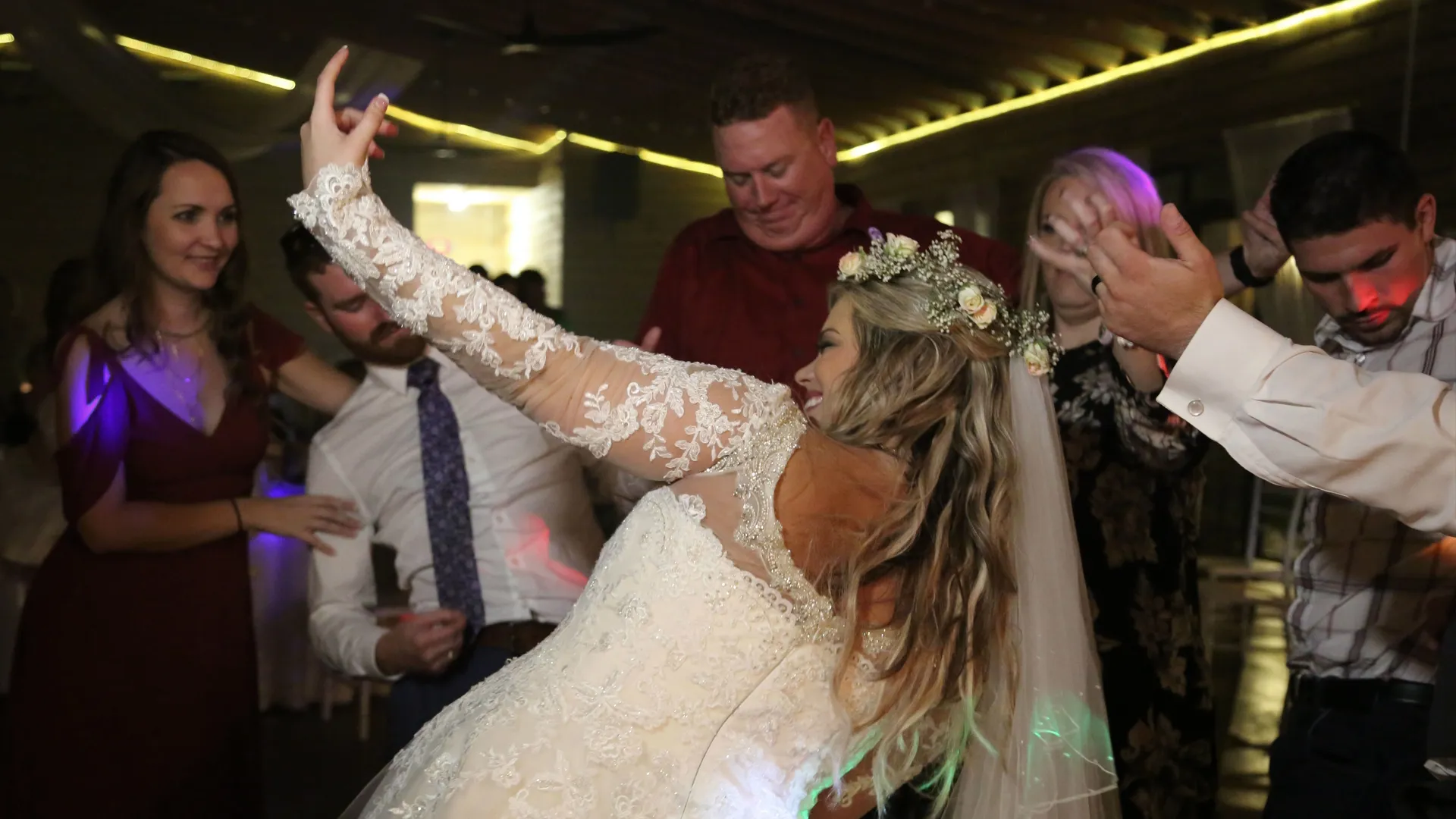 thumbnail - S10:E7 And Brides on a Vine