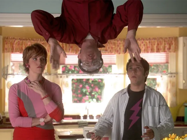 thumbnail - S2:E13 Phil of the Garage