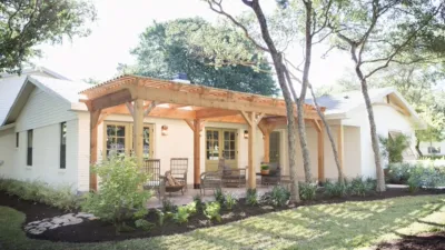 thumbnail - S5:E3 New Chapter for Family of Four