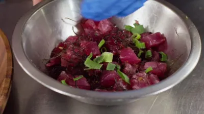 thumbnail - S3:E12 My Way or the Poke