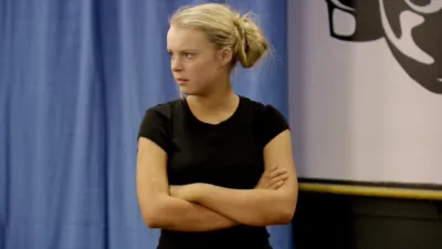 thumbnail - S1:E9 If You Can't Beat 'em, Clog 'em