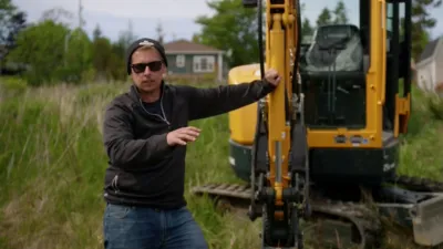 thumbnail - S3:E4 Catty Coop