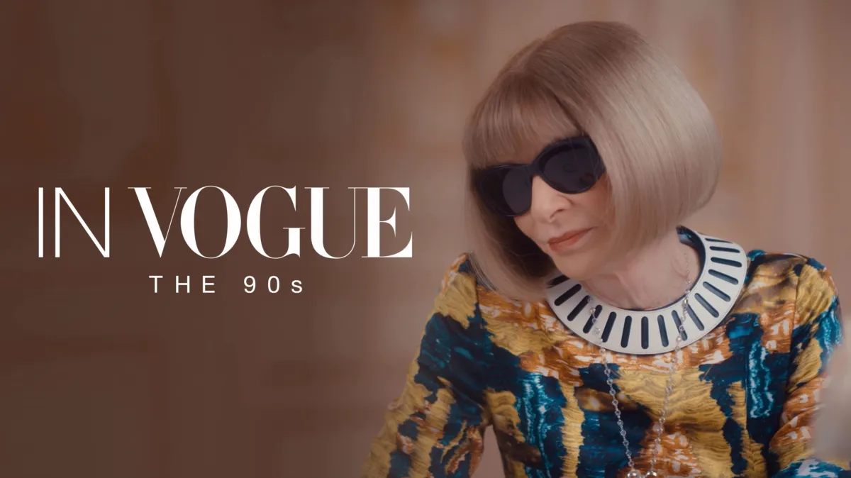 观看In Vogue: The 90s | Disney+