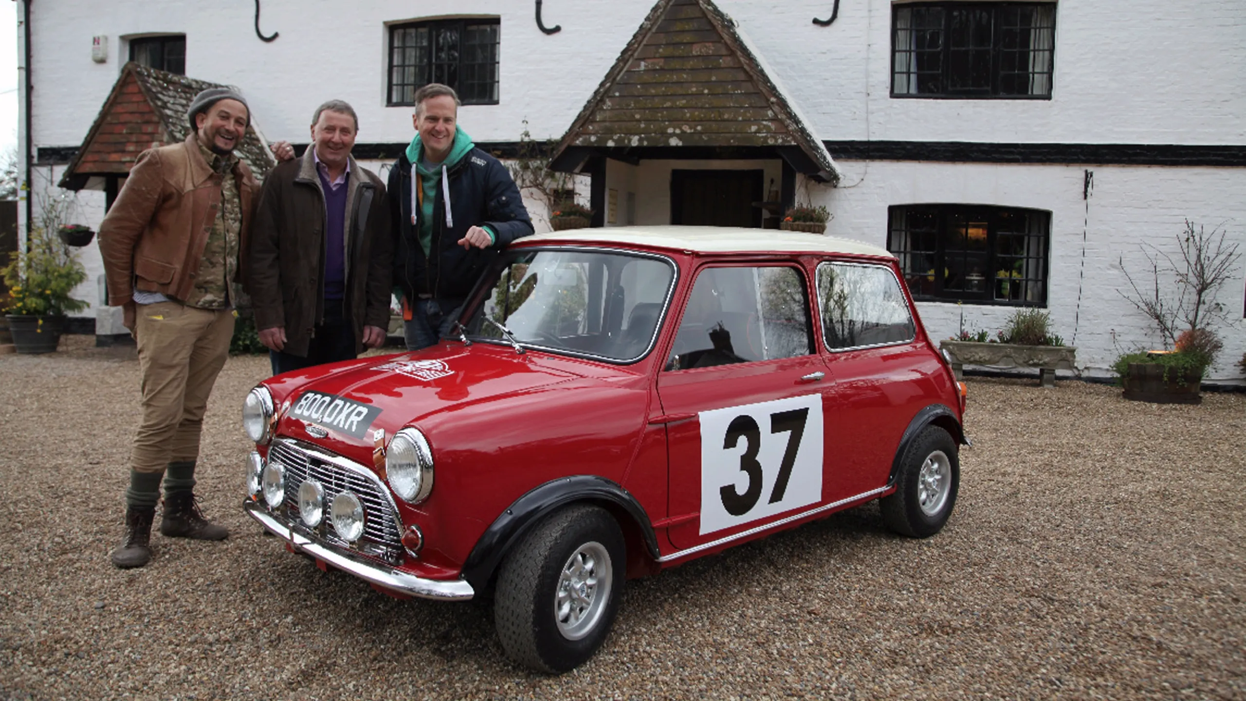 thumbnail - S4:E9 Mini Cooper