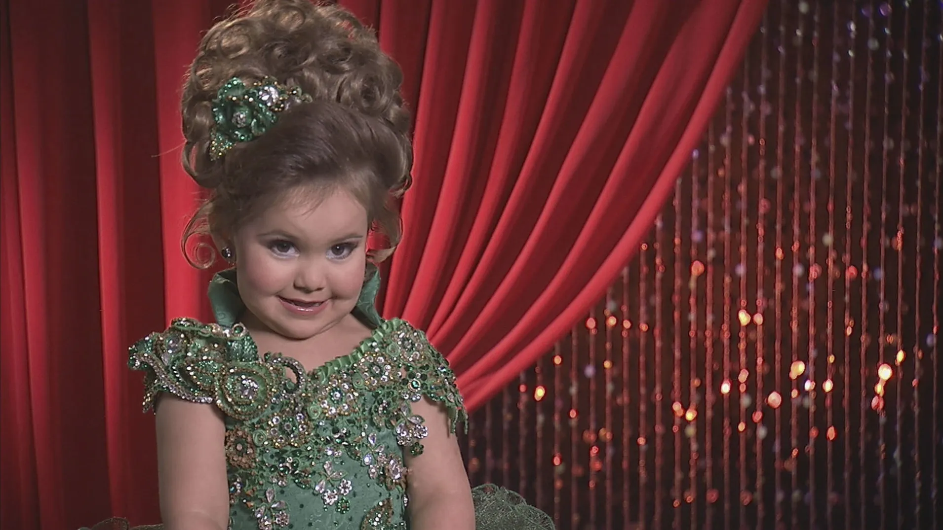 thumbnail - S8:E8 Around the World Pageant