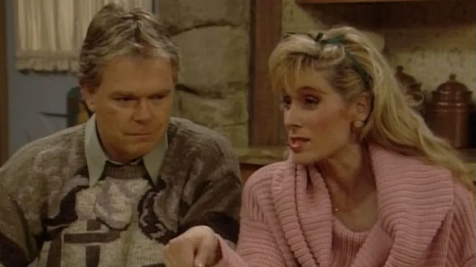 thumbnail - S8:E9 Grandmommie Dearest