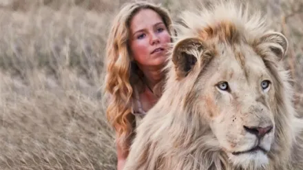 Mia and the White Lion