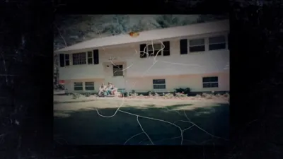 thumbnail - S1:E2 Footsteps in the Attic