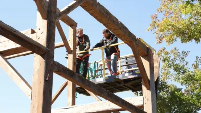 thumbnail - S1:E8 Barnstorming