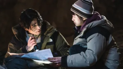 thumbnail - S1:E3 The Strong Don't Howl