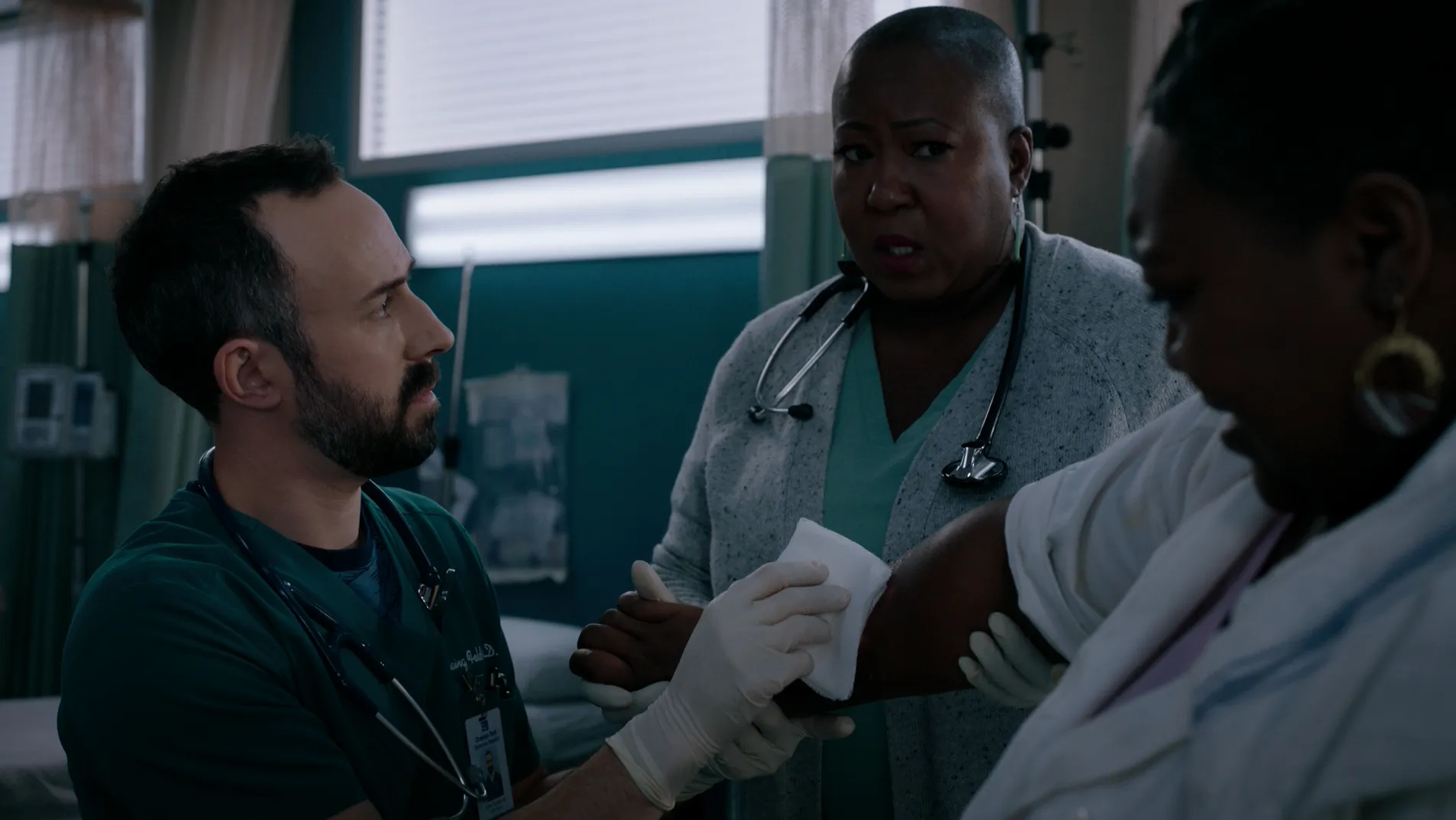 thumbnail - S6:E1 Two Hearts