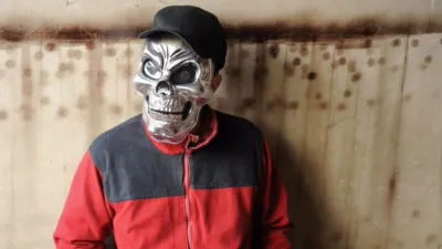 thumbnail - S2:E7 The Black Market