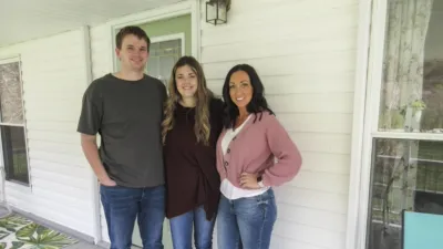 thumbnail - S18:E12 Out of the Nest in Ravenswood