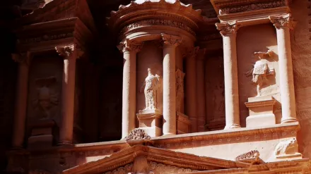 Petra: Secrets of the Ancient Builders