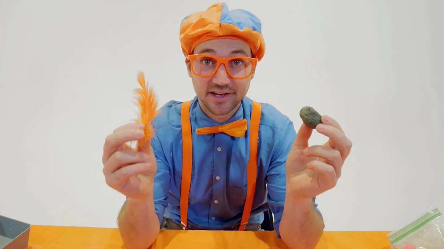 thumbnail - S4:E1 Science Experiments with Blippi!