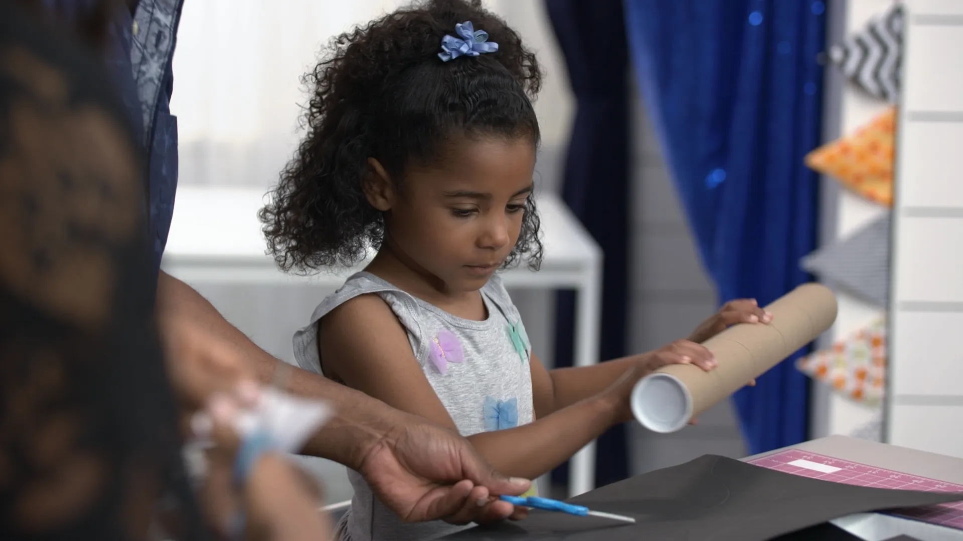 thumbnail - S1:E13 Tangled: Paper Lanterns