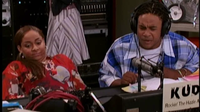 thumbnail - S2:E13 Radio Heads
