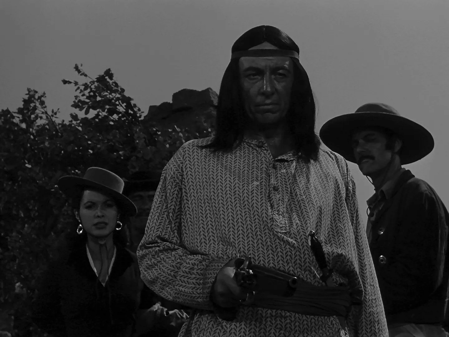 thumbnail - S2:E5 Rendezvous at Sundown