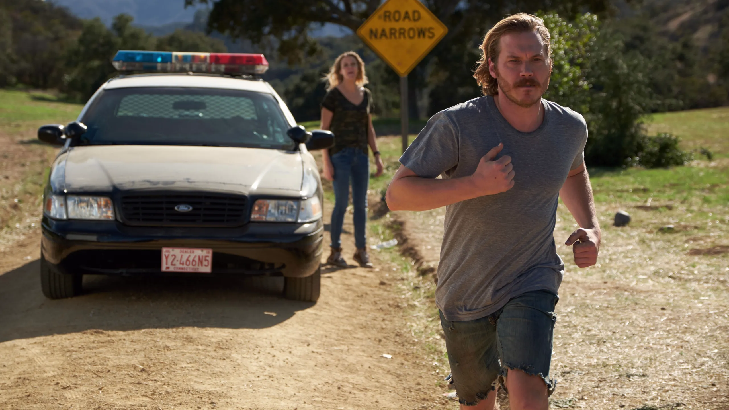 thumbnail - S2:E18 The Car