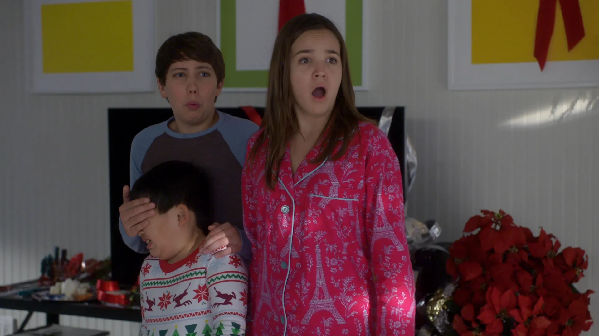 thumbnail - S1:E10 Twas the Night Before Christmas… Or Twas It?