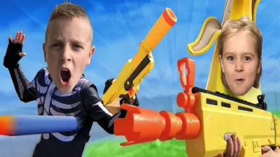 thumbnail - S1:E5 KidCity's Fortnite Family Battles!