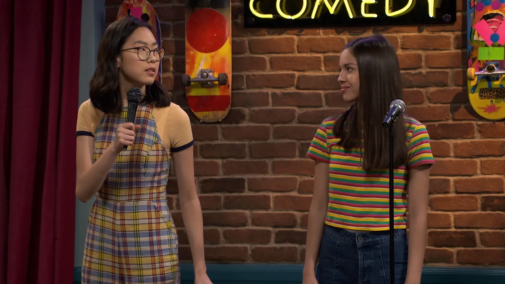 thumbnail - S3:E18 The Stand-Up Standoff