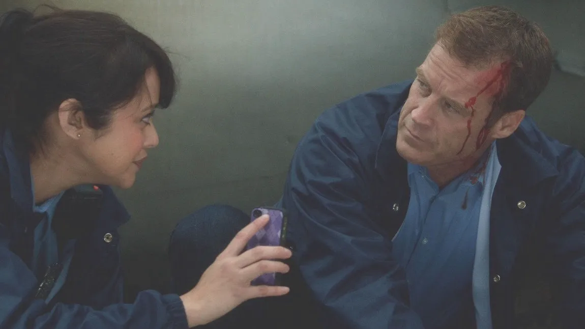 thumbnail - S3:E11 Dark City