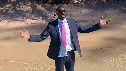 thumbnail - S4:E13 Robert Carradine/Terrell Owens