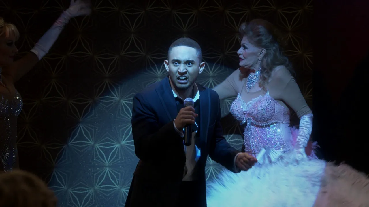 thumbnail - S4:E21 What Happens in Vegas…