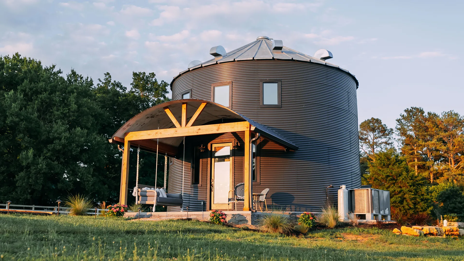 thumbnail - S4:E1 Sensational Silos