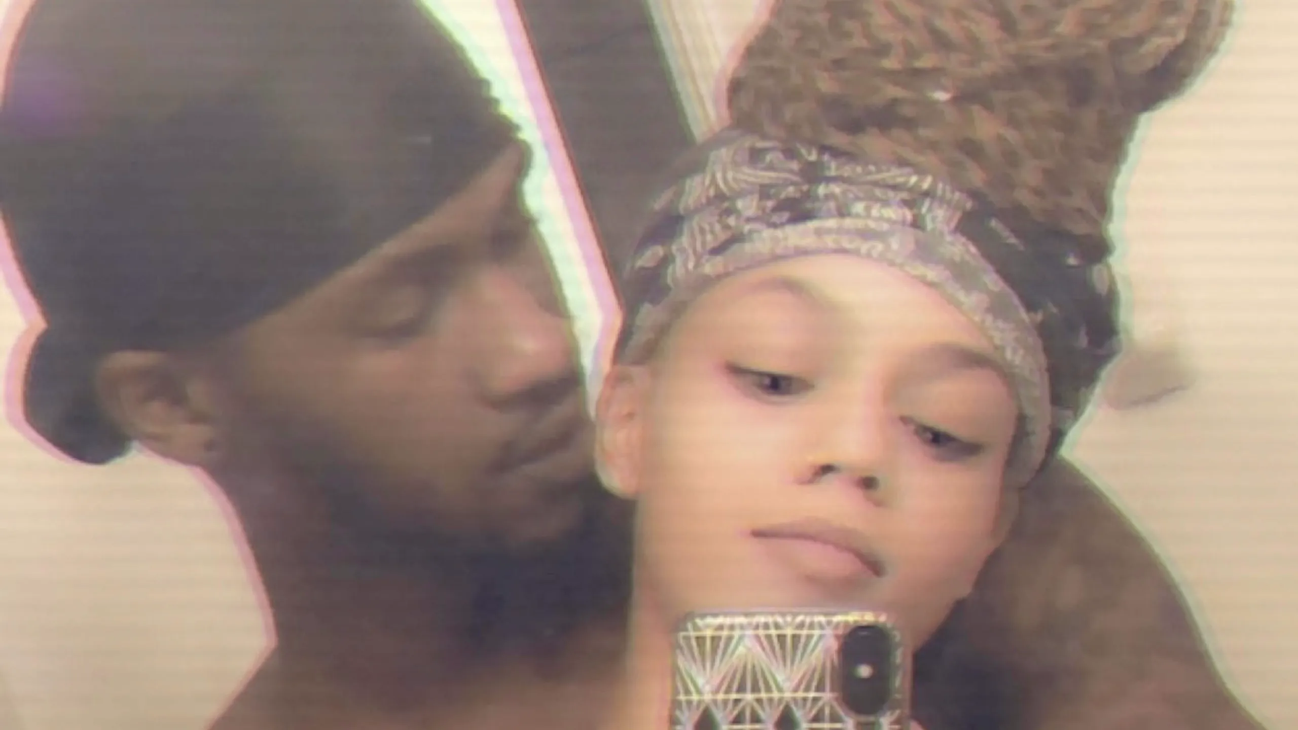 thumbnail - S18:E2 My Love Put a Gun to My Head