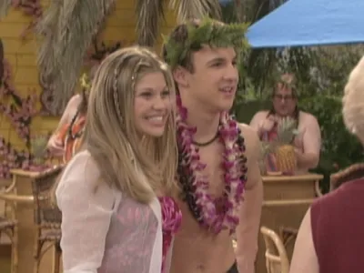 thumbnail - S7:E8 The Honeymooners