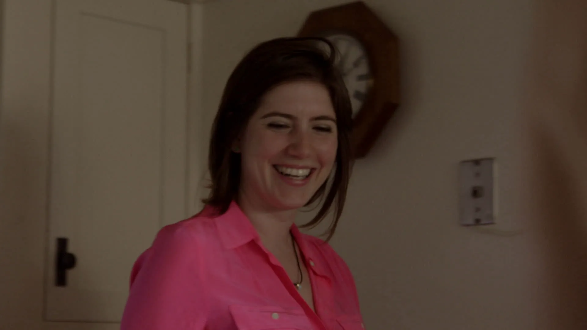thumbnail - S1:E1 Sophie / Claudia