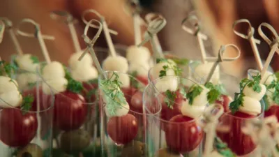 thumbnail - S4:E7 Bears