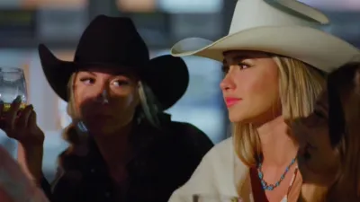 thumbnail - S1:E3 Why Won’t He Kiss Me