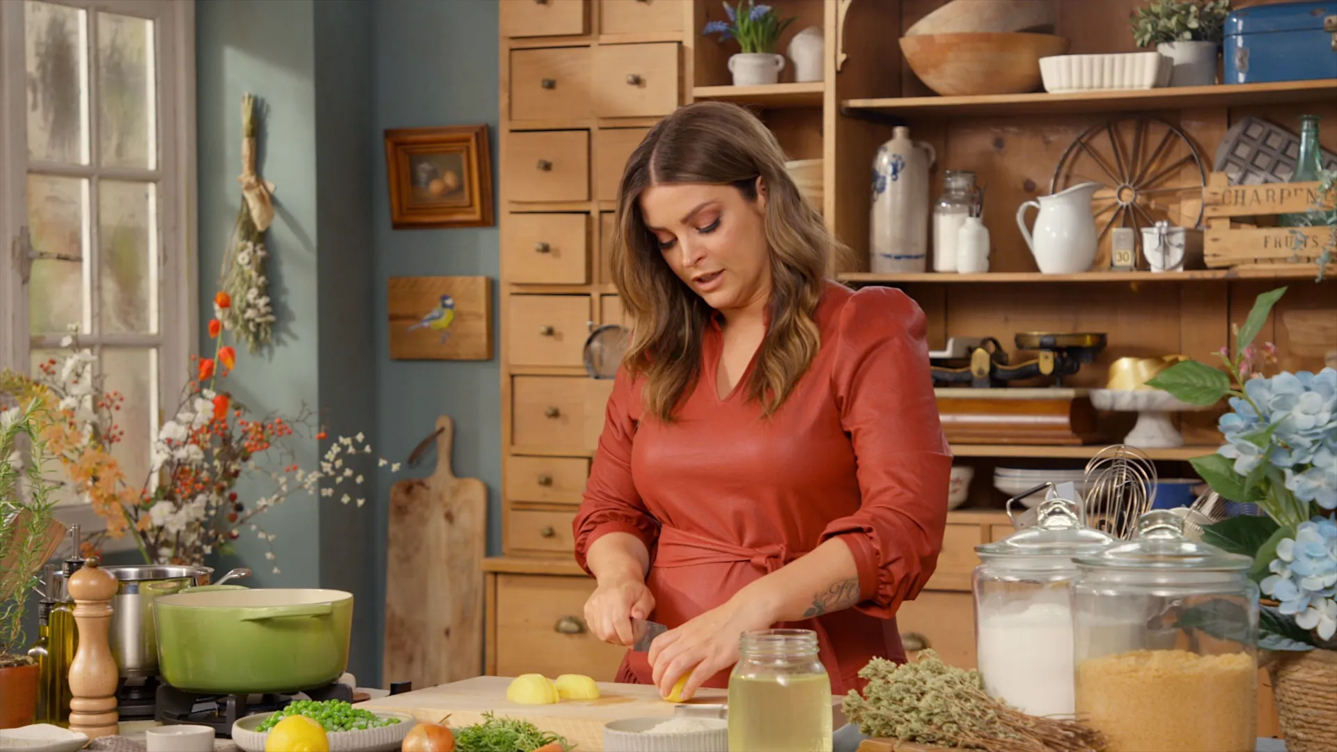 thumbnail - S1:E8 Pea Stew & Strawberries With Tarragon