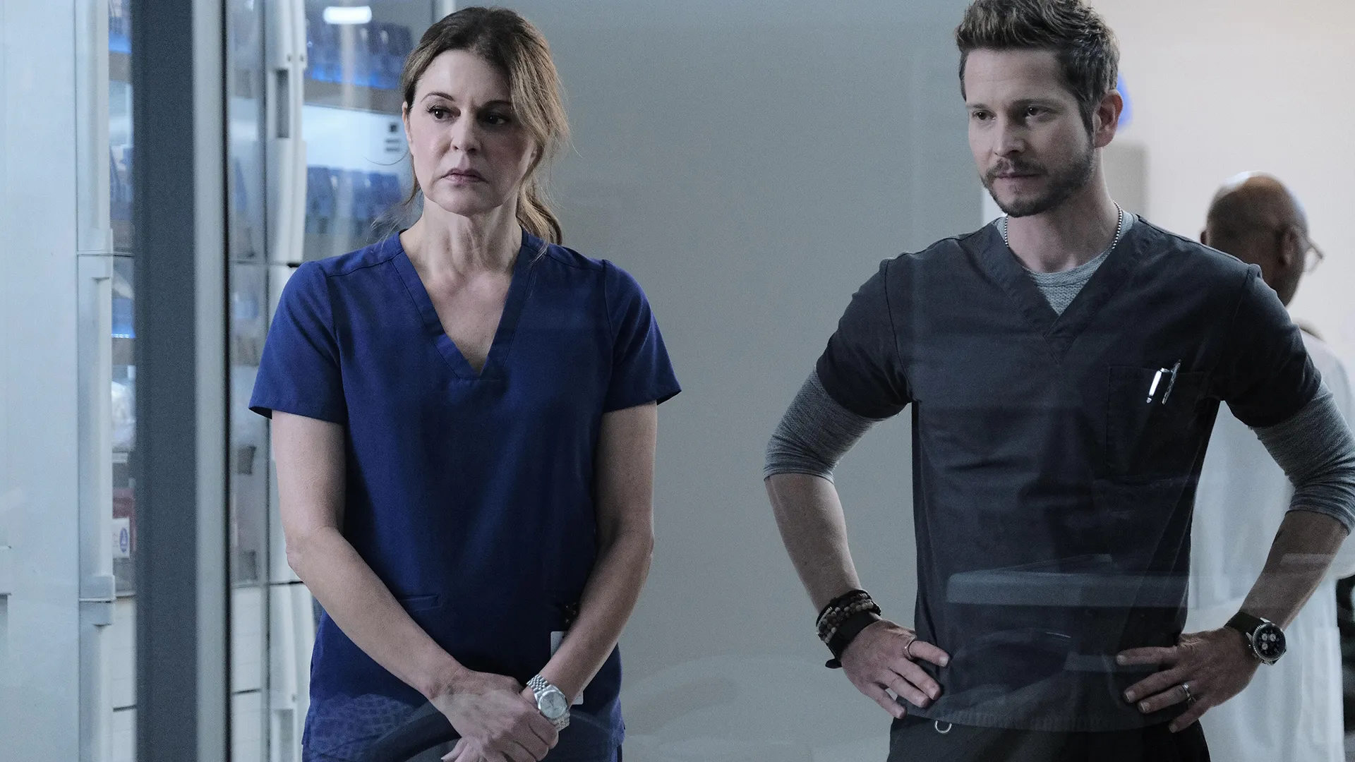 Kit Voss (Jane Leeves) and Conrad Hawkins (Matt Czuchry) in The Resident.