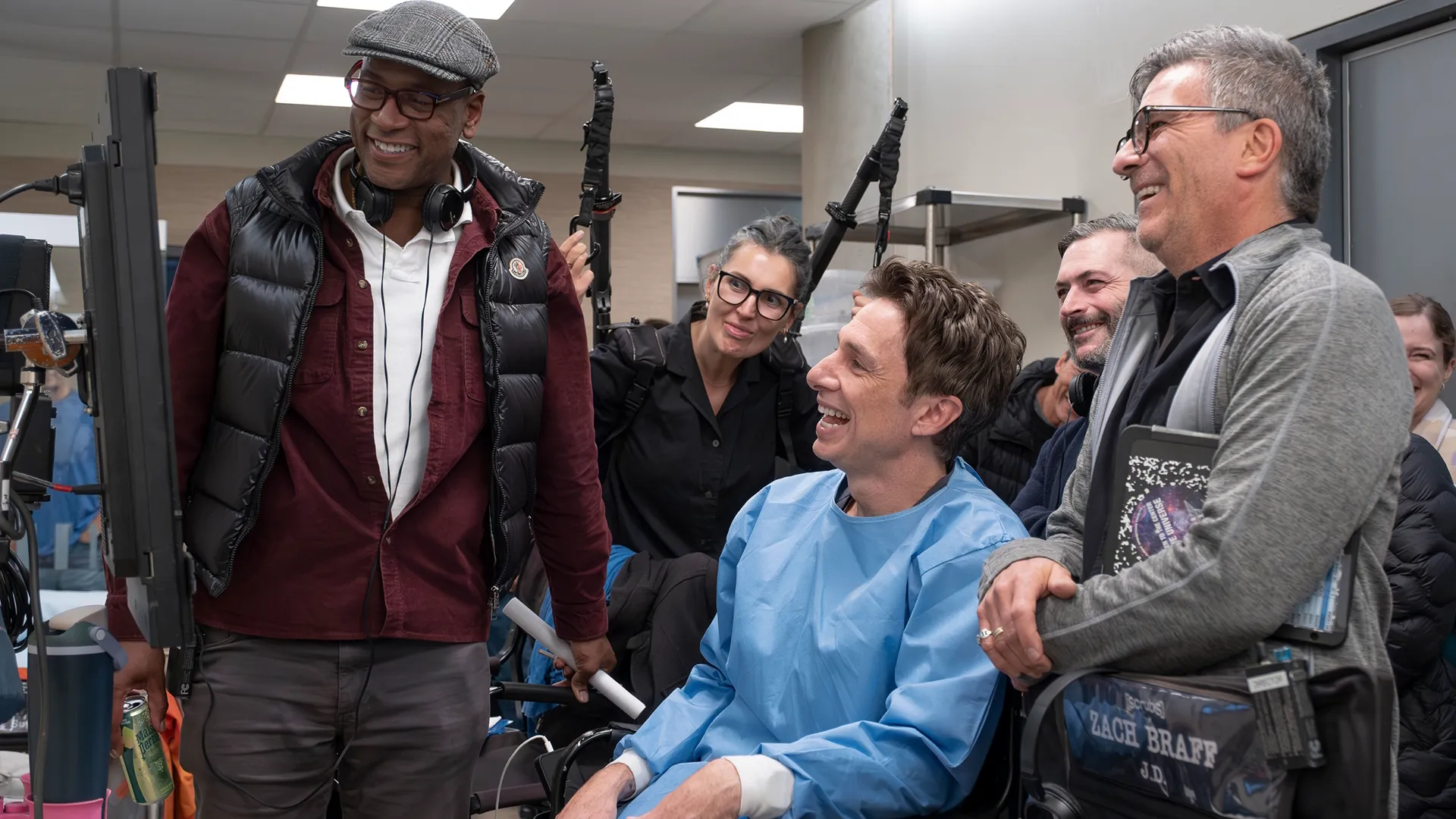 Scrubs Season 1 BTS Image 9 | The cast laughing together