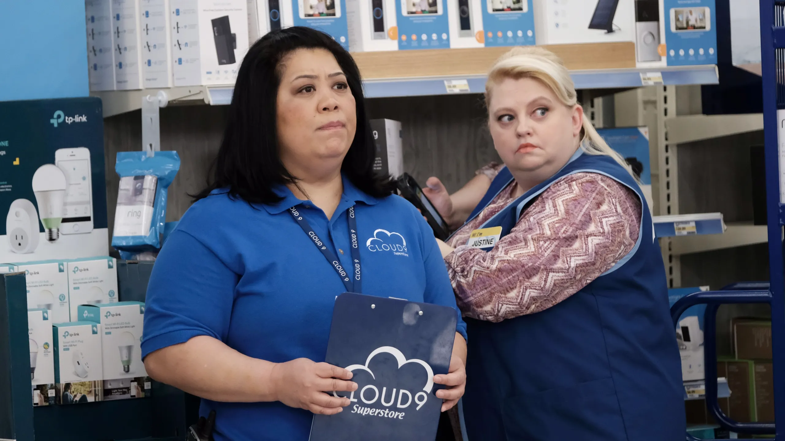 thumbnail - S3:E17 District Manager