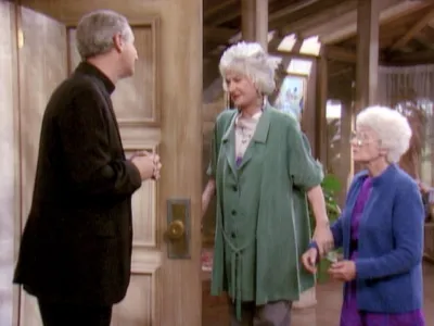 thumbnail - S7:E13 The Pope's Ring