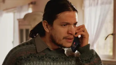 thumbnail - S1:E13 In the Spotlight